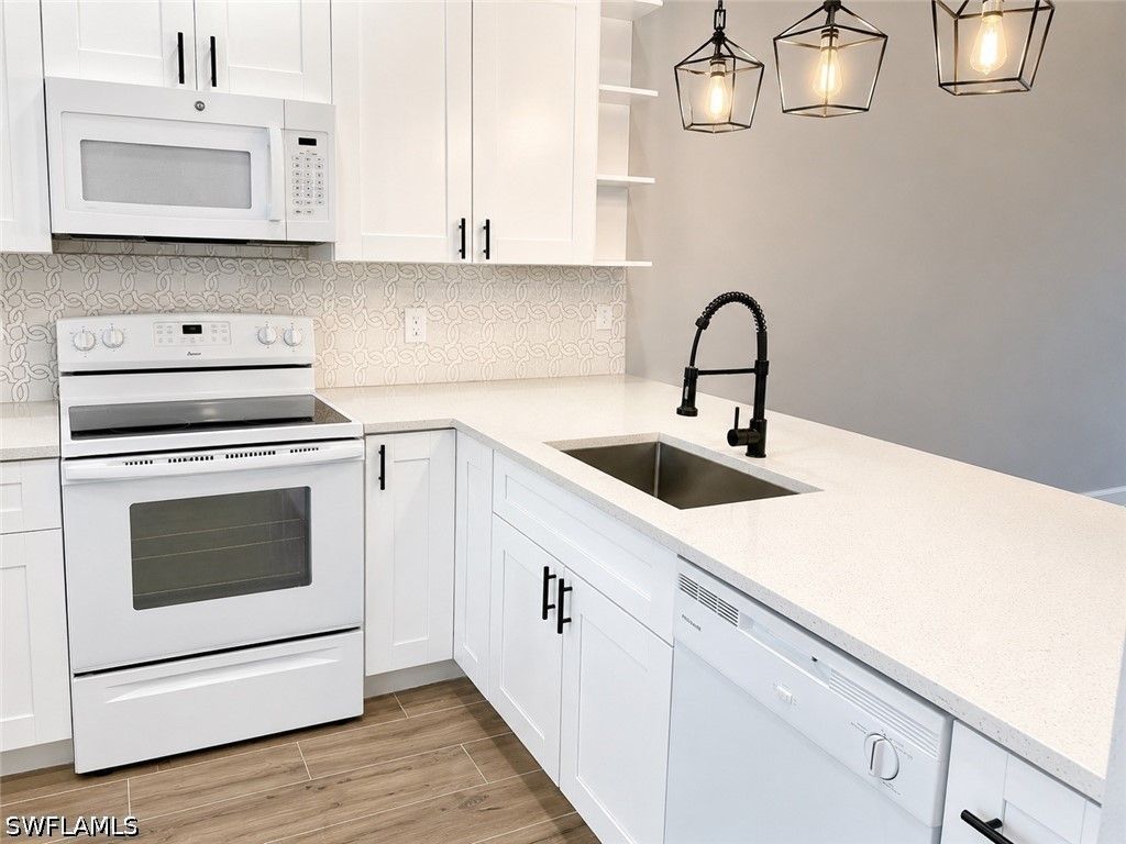 4100 Looking Glass Ln 3008, Naples