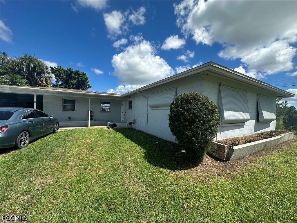 1109 E Jasmine Rd, LEHIGH ACRES