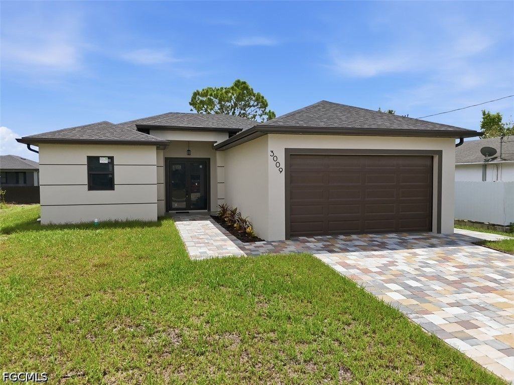 3009 3rd St W, LEHIGH ACRES