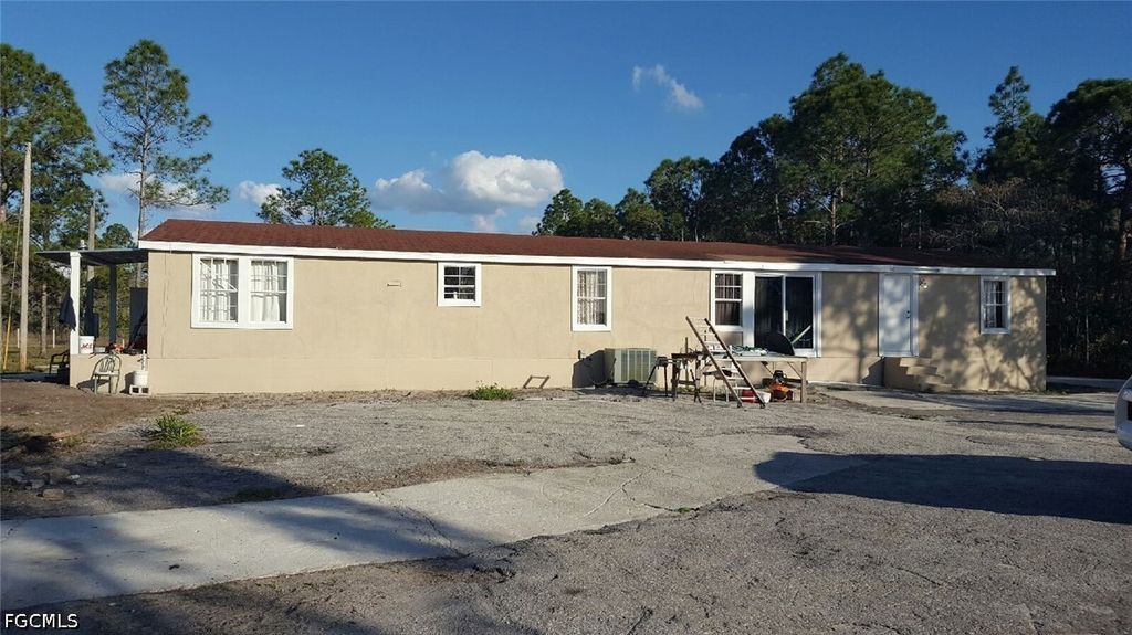 16960 Wildcat Dr, Fort Myers