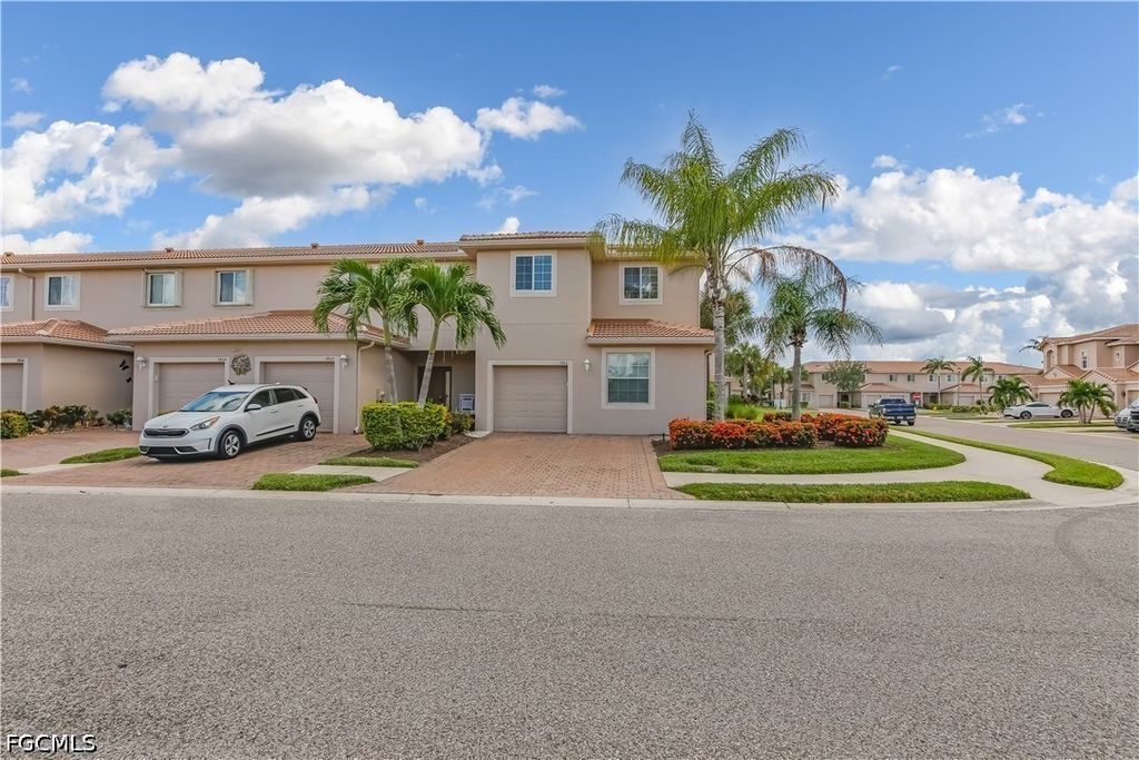 3800 Clearbrook Ln, Fort Myers