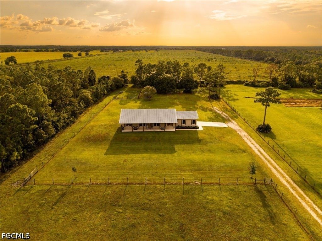 99 Trader Rd, LABELLE