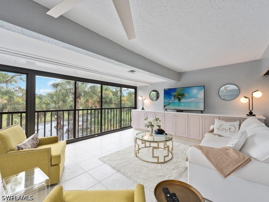 88 Cypress View Dr F88, Naples