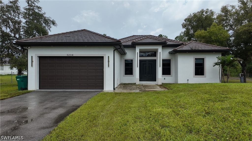3234 22nd Ave Se, Naples