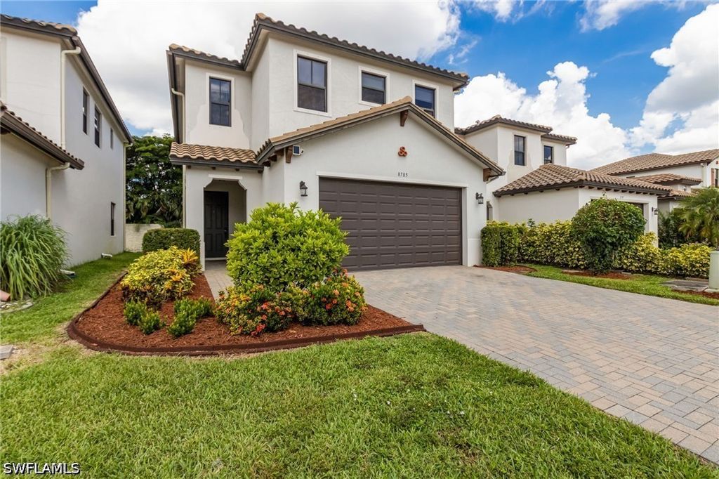 8785 Madrid Cir, Naples