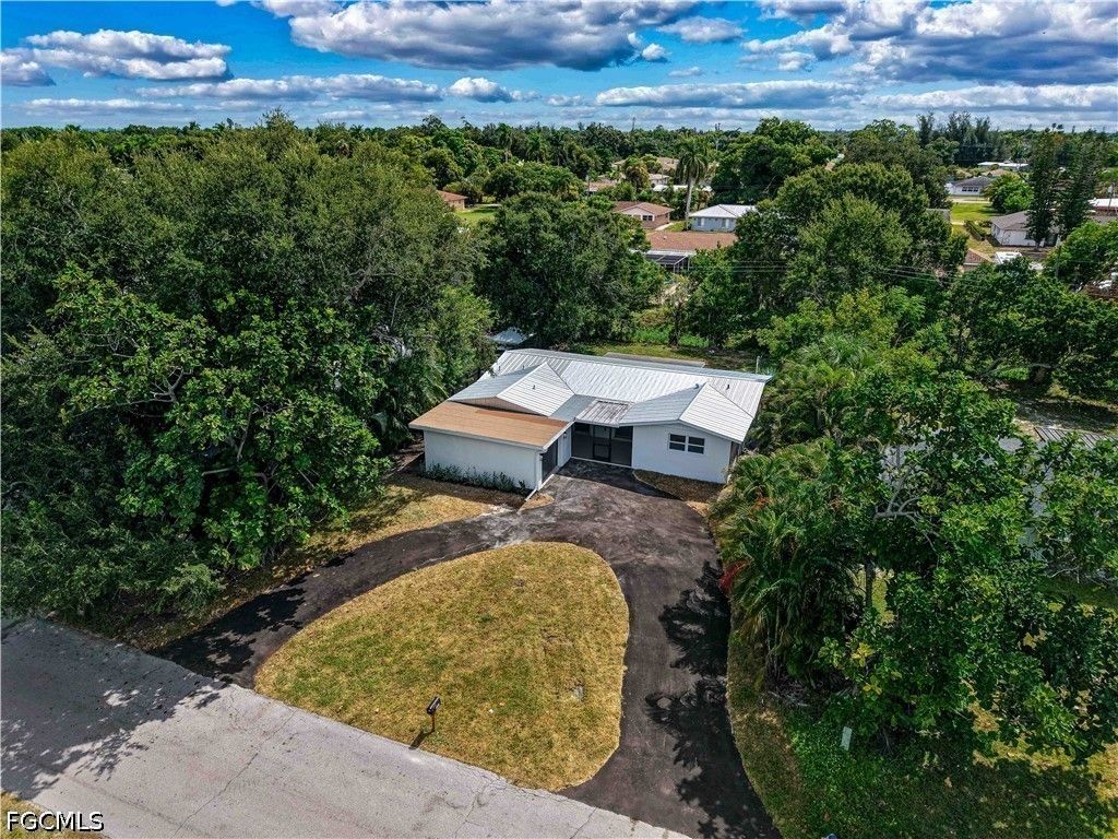 367 Rosemont Dr, Fort Myers