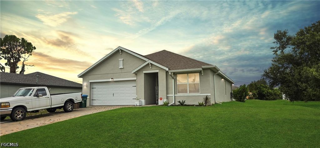 3106 Ne 7th Ave, Cape Coral