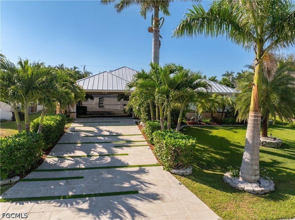 2126 Sw 47th St, Cape Coral