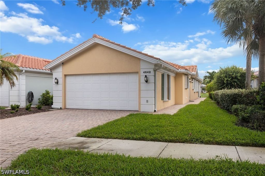 4642 Ossabaw Way, Naples