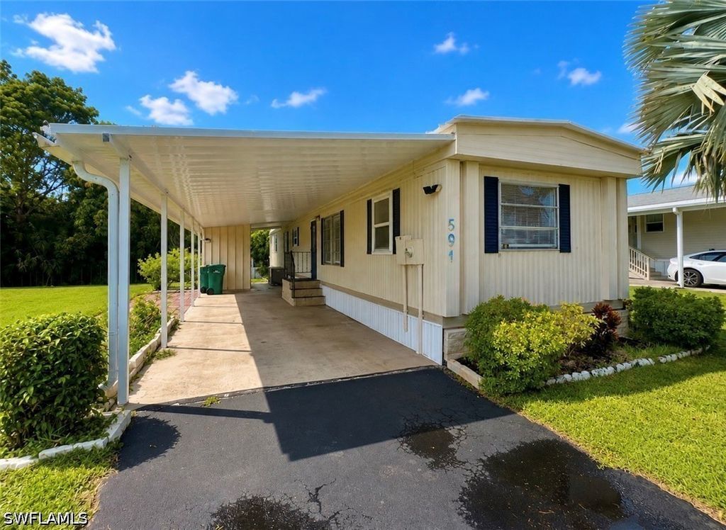 591 Cape Florida Ln, Naples