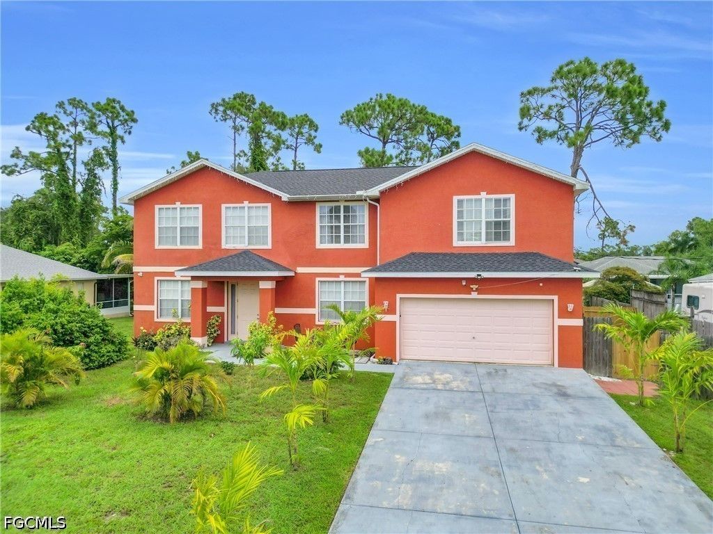 5562 Benton St, Lehigh Acres