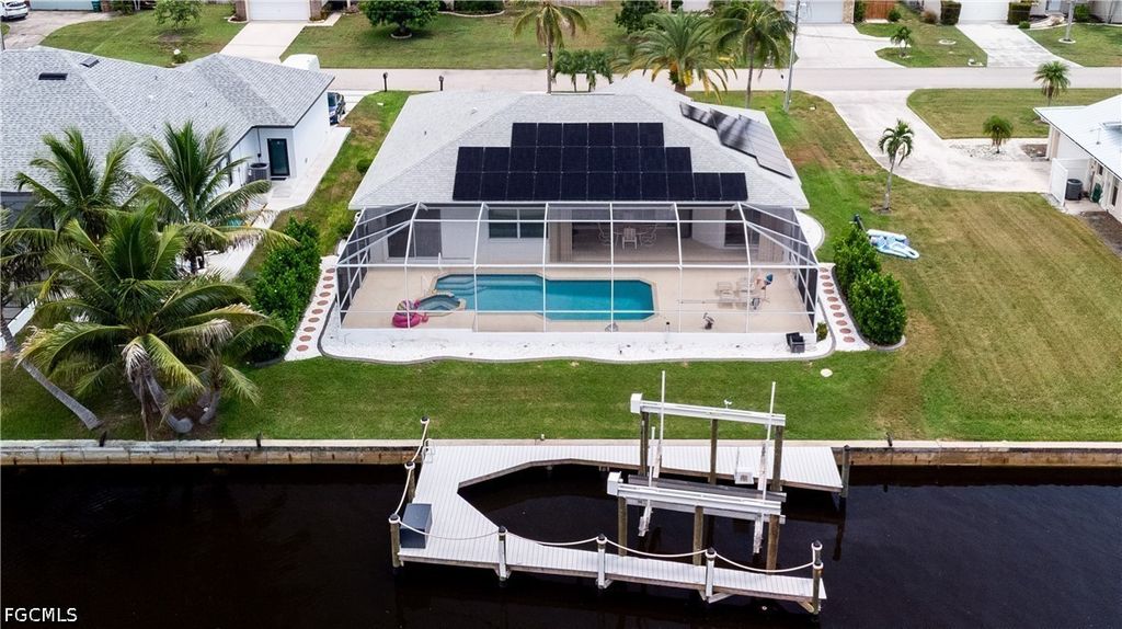 1210 Se 21st Ave, CAPE CORAL