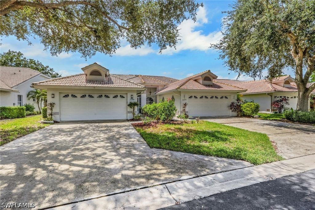 2266 Stacil Cir, Naples