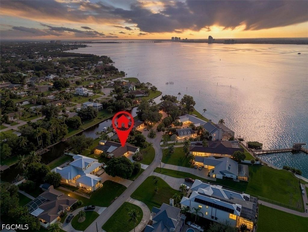 1812 Coral Cir, North Fort Myers