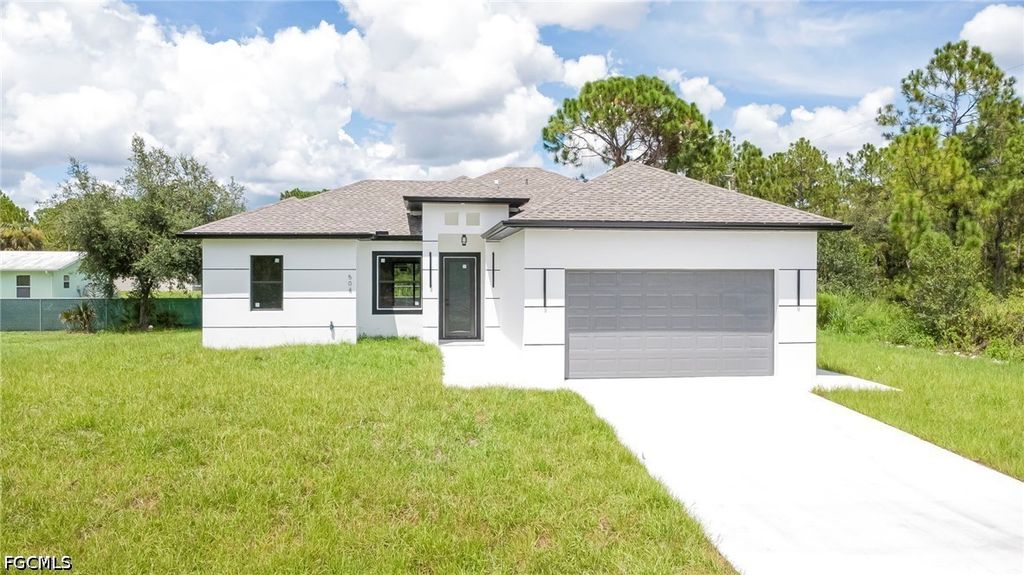 504 W 11th St, LEHIGH ACRES