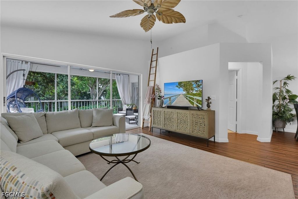 3770 Fieldstone Blvd 1505, Naples