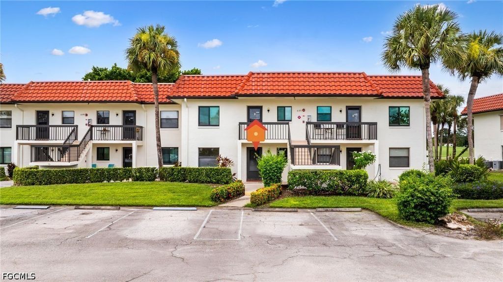 4186 27th Ct Sw 105, Naples