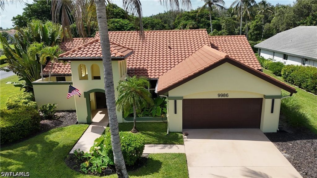 9986 Mar Largo Cir, Fort Myers