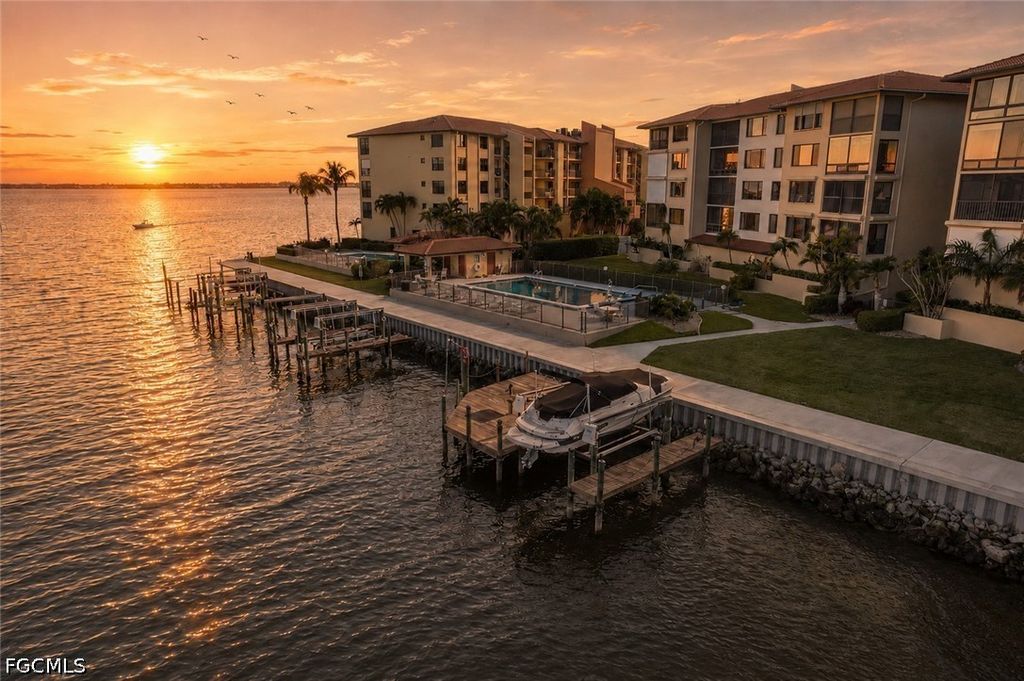 4013 Se 20th Pl 401, CAPE CORAL