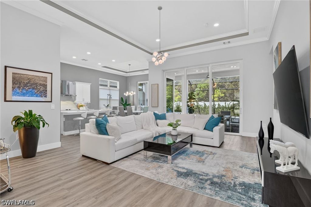 3754 Sapphire Cv Cir, Naples
