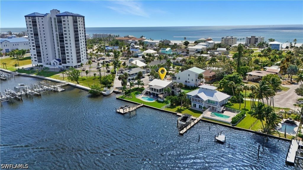 205 Bayview Ave, Fort Myers Beach