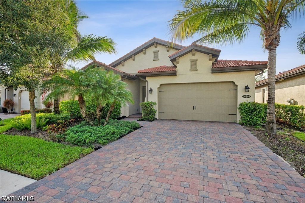 16246 Aberdeen Way, Naples