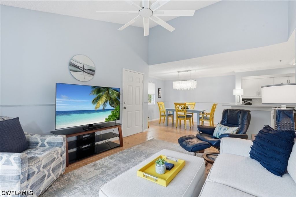 1270 Wildwood Lakes Blvd 208, Naples