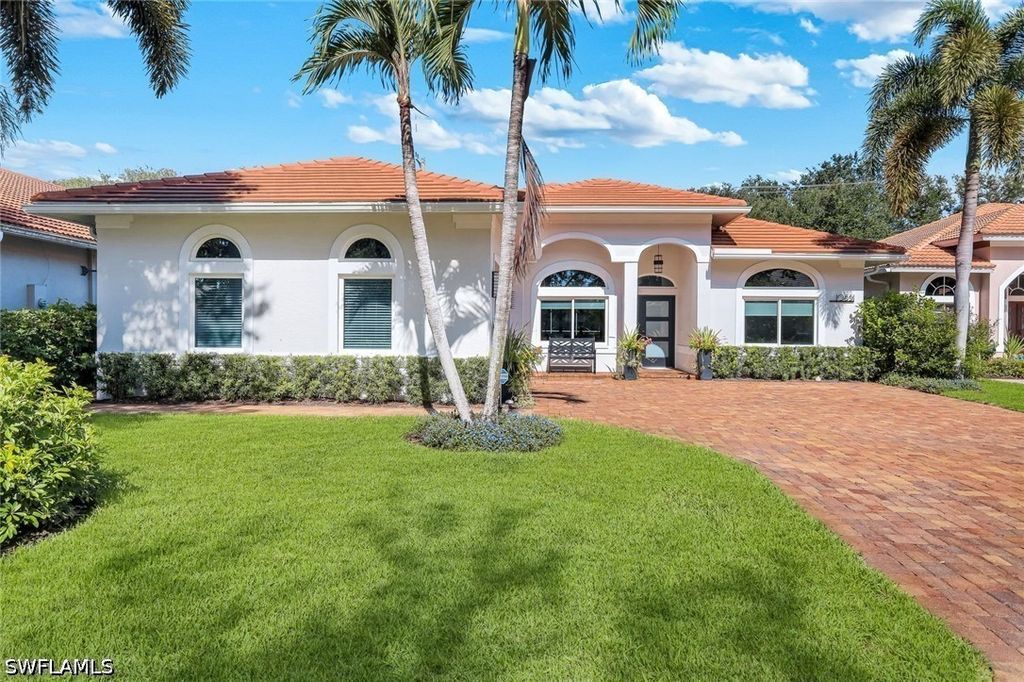 10831 Fieldfair Dr, Naples