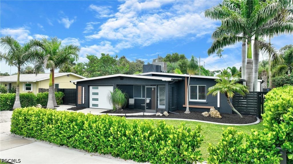 1640 Oakley Ave, Fort Myers