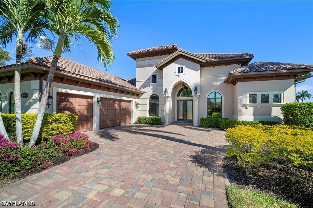 6482 Carema Ln, Naples