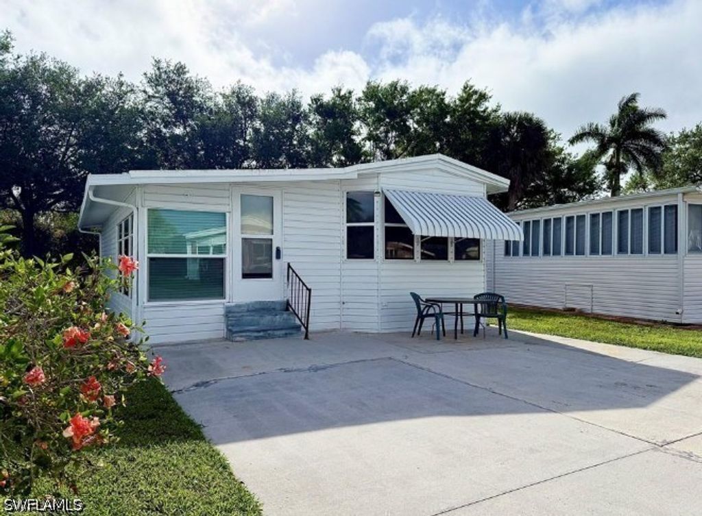 5 Bass Ln 5, Naples
