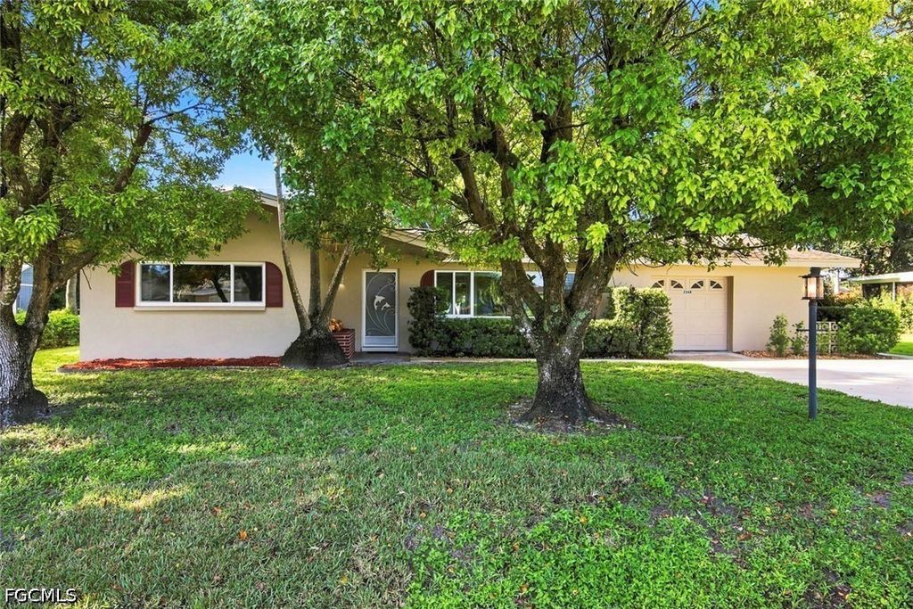 2248 Ivy Ave, FORT MYERS