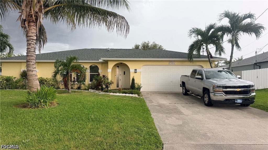 1316 Sw 27th Ter, CAPE CORAL