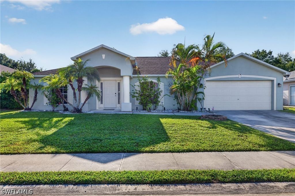 2502 Nature Pointe Loop, Fort Myers