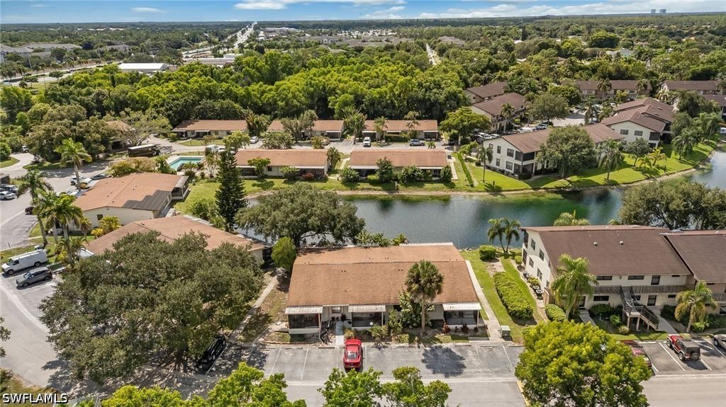 5227 Treetops Dr N-1, Naples