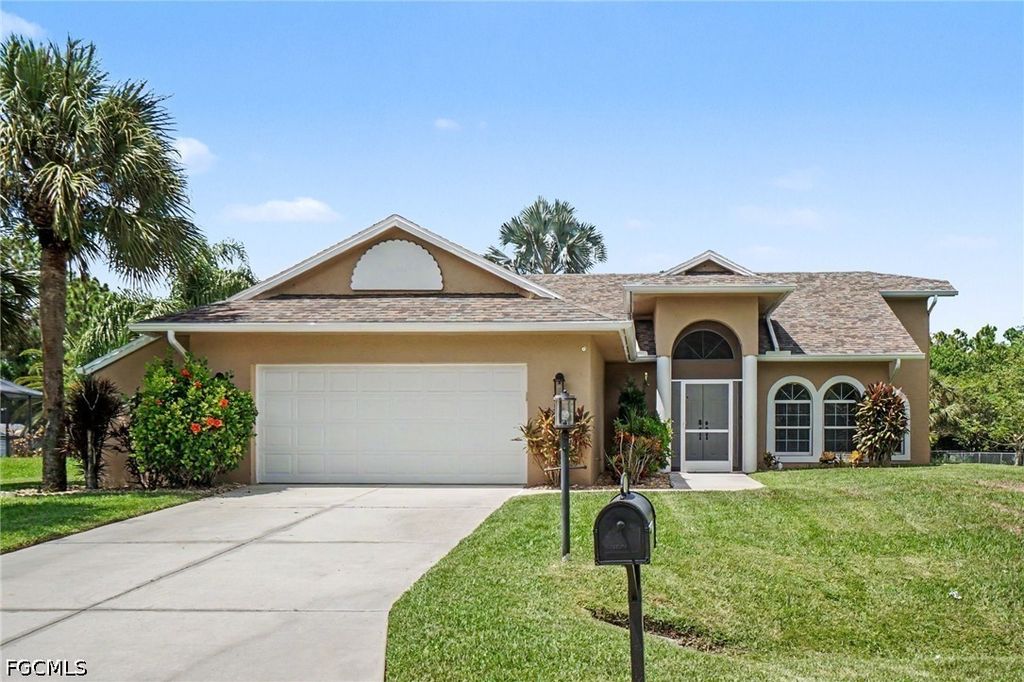 405 Poinsettia Ave, Lehigh Acres