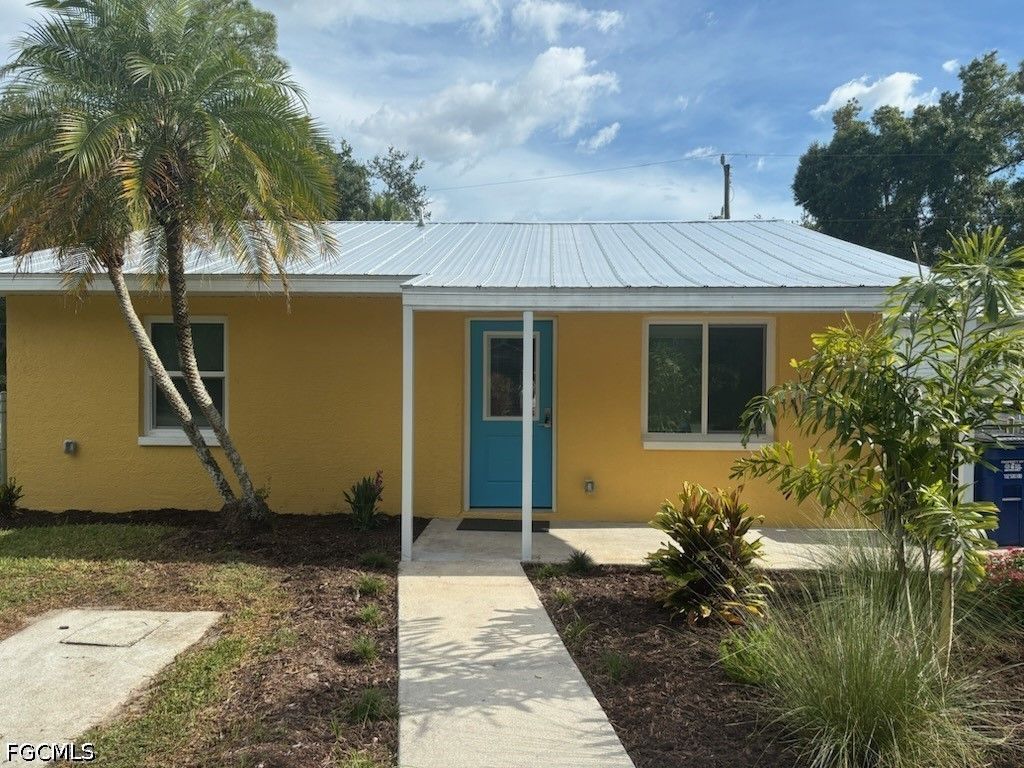 537 Capitol St, NORTH FORT MYERS