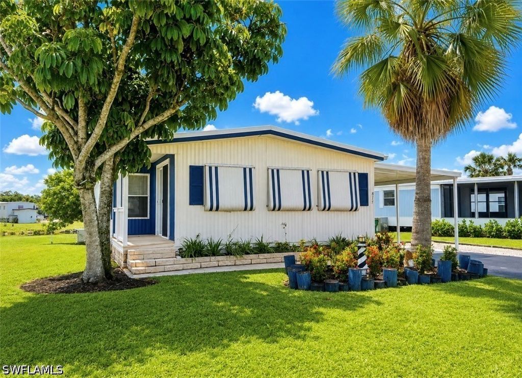 817 Cape Haze Ln, Naples