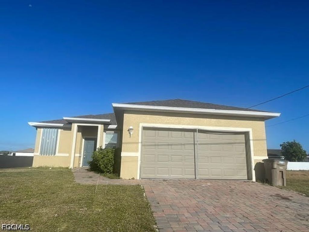 211 Nw 28th St, Cape Coral