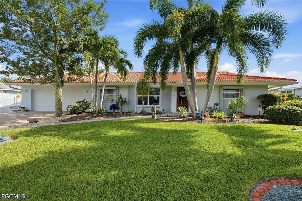 1028 Edgemere Dr, Fort Myers