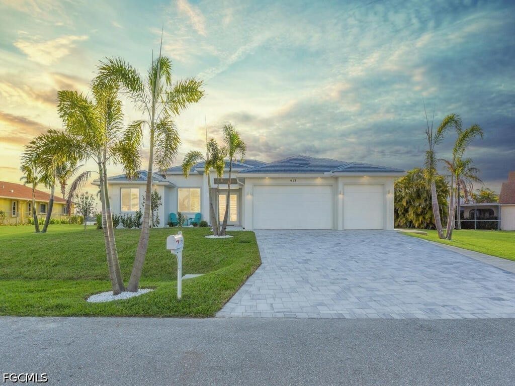 912 Sw 4th Pl, Cape Coral