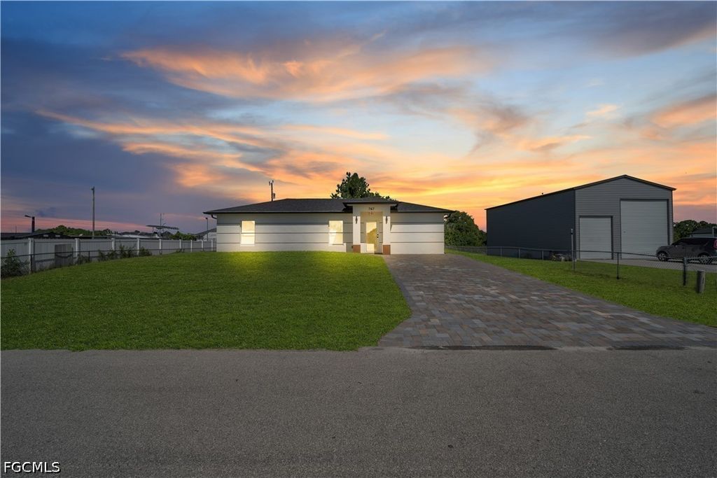 747 Fleming Ave S, Lehigh Acres