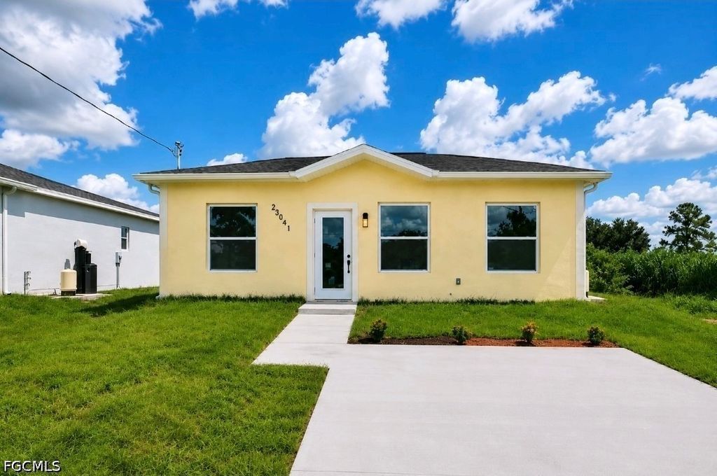 23041 Roundtree Ave, ALVA