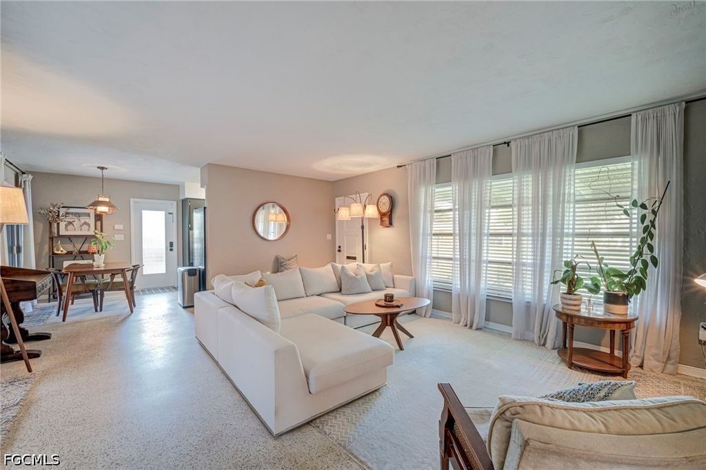 5521 Seville Rd, Fort Myers