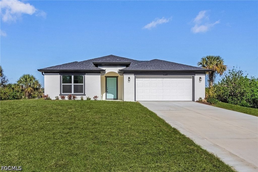 545 Oakshire Ln, Lehigh Acres