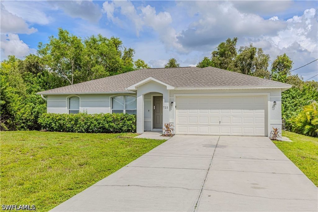 725 Kari Cir, Lehigh Acres
