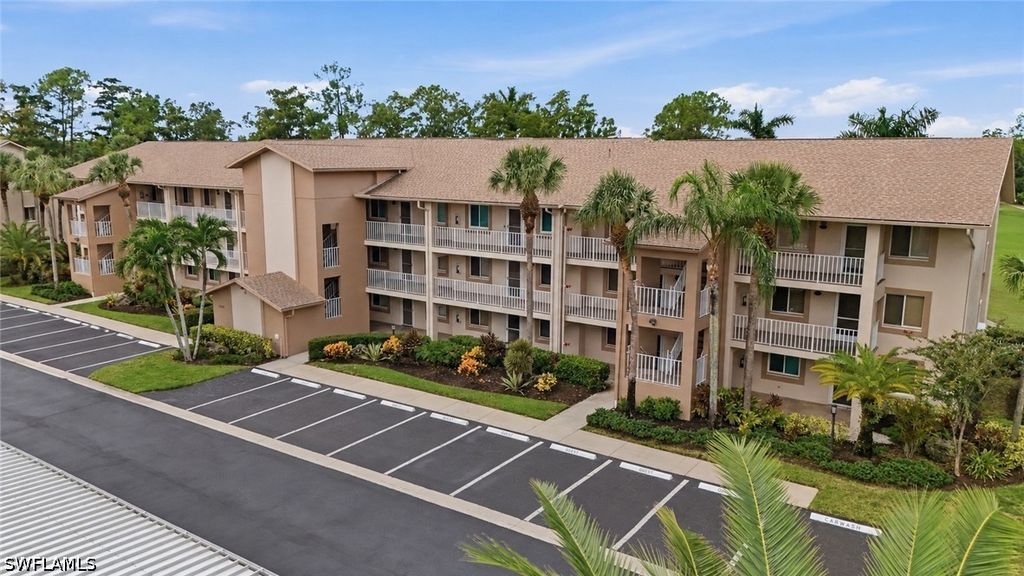 7300 Glenmoor Ln 205, Naples