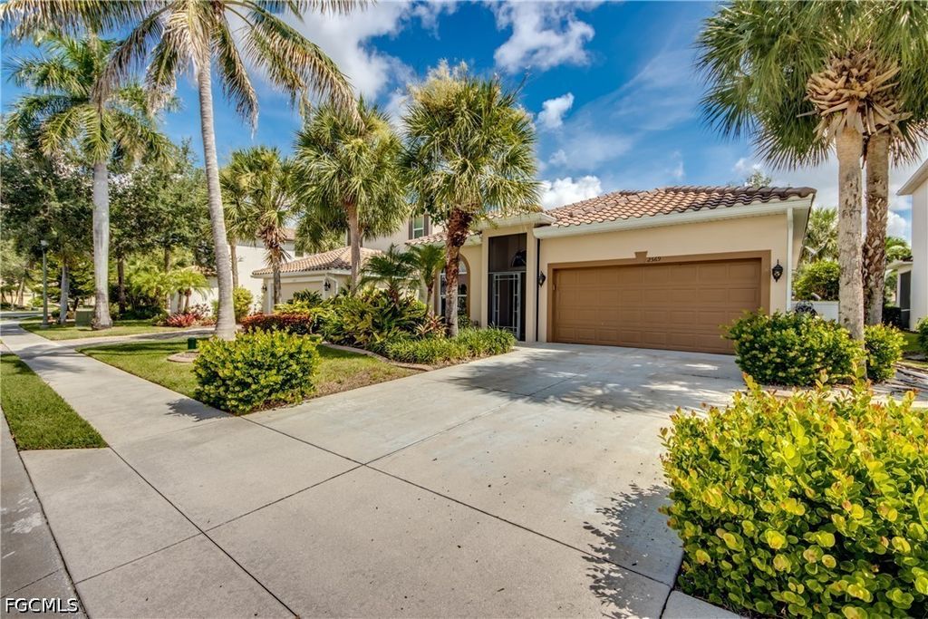 2569 Keystone Lake Dr, CAPE CORAL