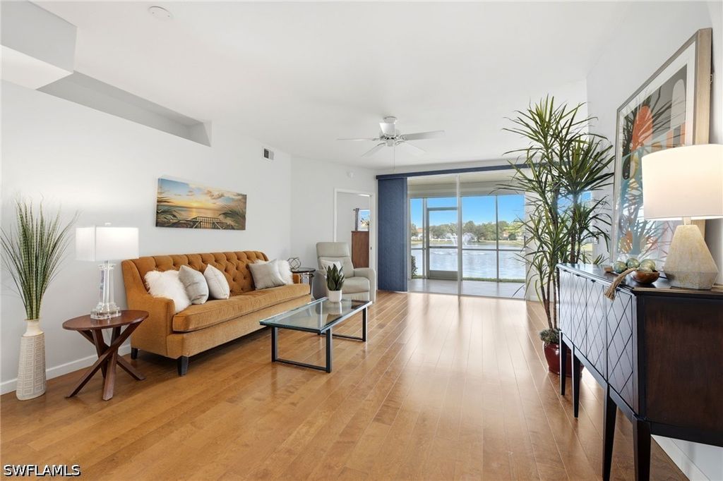 2476 Orchid Bay Dr 103, Naples