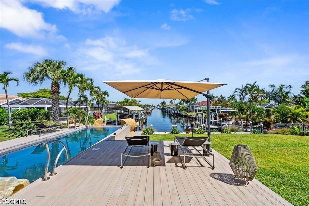 1933 Cornwallis Pkwy, Cape Coral